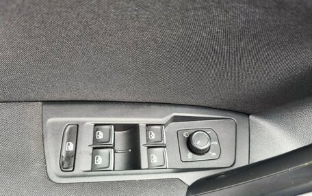Volkswagen Tiguan II, 2018 год, 2 433 000 рублей, 11 фотография