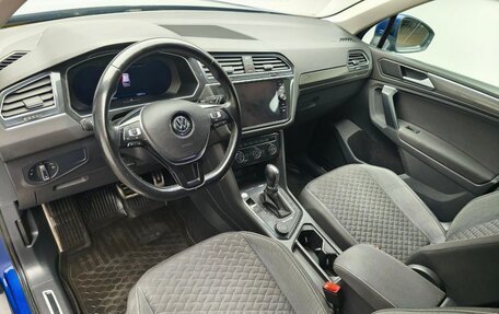 Volkswagen Tiguan II, 2018 год, 2 433 000 рублей, 7 фотография