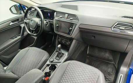 Volkswagen Tiguan II, 2018 год, 2 433 000 рублей, 13 фотография