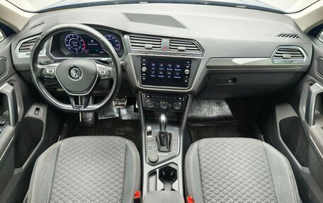 Volkswagen Tiguan II, 2018 год, 2 433 000 рублей, 17 фотография