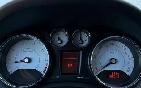 Peugeot 408 I рестайлинг, 2016 год, 689 000 рублей, 9 фотография
