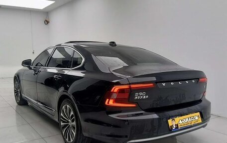Volvo S90 II рестайлинг, 2024 год, 4 150 000 рублей, 3 фотография