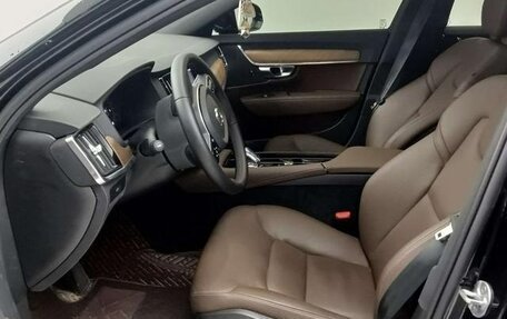 Volvo S90 II рестайлинг, 2024 год, 4 150 000 рублей, 6 фотография