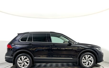 Volkswagen Tiguan II, 2021 год, 2 397 000 рублей, 4 фотография