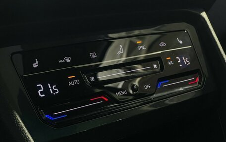 Volkswagen Tiguan II, 2021 год, 2 397 000 рублей, 18 фотография