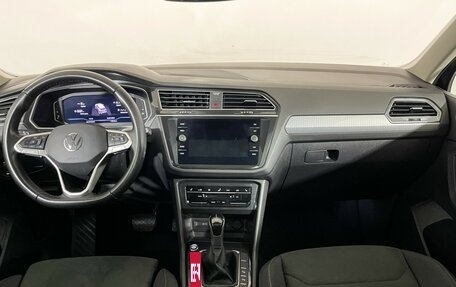 Volkswagen Tiguan II, 2021 год, 2 397 000 рублей, 12 фотография
