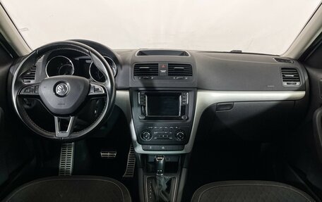 Skoda Yeti I рестайлинг, 2017 год, 1 547 000 рублей, 12 фотография