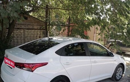 Hyundai Solaris II рестайлинг, 2021 год, 1 600 000 рублей, 3 фотография