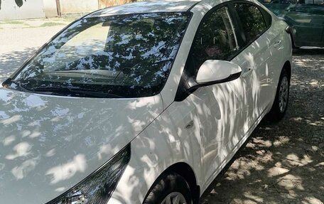 Hyundai Solaris II рестайлинг, 2021 год, 1 600 000 рублей, 5 фотография