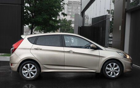 Hyundai Solaris II рестайлинг, 2011 год, 797 000 рублей, 4 фотография