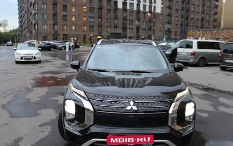 Mitsubishi Outlander, 2022 год, 3 600 000 рублей, 1 фотография