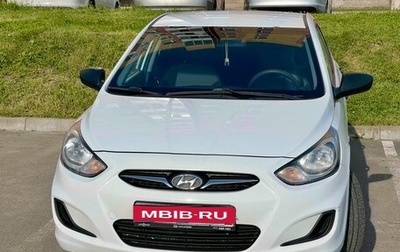 Hyundai Solaris II рестайлинг, 2013 год, 630 000 рублей, 1 фотография