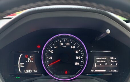 Honda Vezel, 2019 год, 2 100 000 рублей, 6 фотография