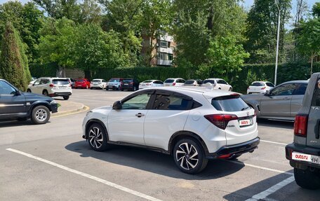 Honda Vezel, 2019 год, 2 100 000 рублей, 18 фотография