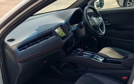 Honda Vezel, 2019 год, 2 100 000 рублей, 28 фотография
