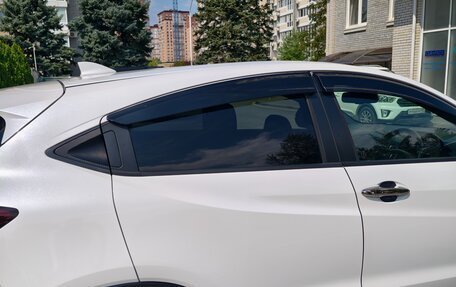 Honda Vezel, 2019 год, 2 100 000 рублей, 34 фотография