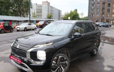 Mitsubishi Outlander, 2022 год, 3 600 000 рублей, 7 фотография