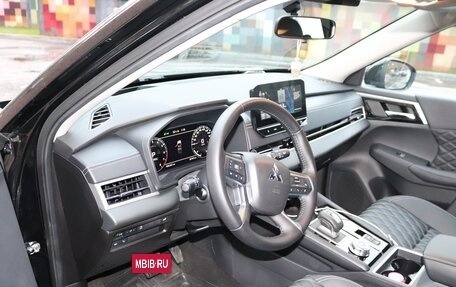 Mitsubishi Outlander, 2022 год, 3 600 000 рублей, 18 фотография