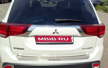 Mitsubishi Outlander III рестайлинг 3, 2016 год, 1 850 000 рублей, 20 фотография
