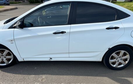 Hyundai Solaris II рестайлинг, 2013 год, 630 000 рублей, 4 фотография