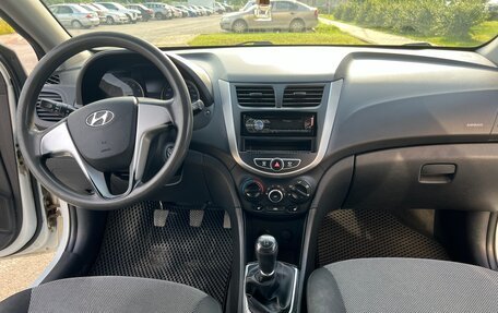 Hyundai Solaris II рестайлинг, 2013 год, 630 000 рублей, 11 фотография