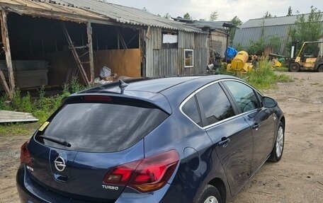 Opel Astra J, 2011 год, 560 000 рублей, 3 фотография