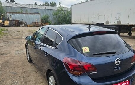 Opel Astra J, 2011 год, 560 000 рублей, 4 фотография