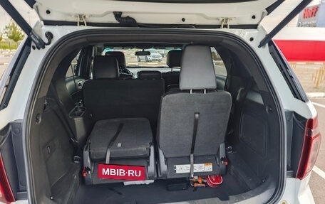 Ford Explorer VI, 2013 год, 1 500 000 рублей, 9 фотография