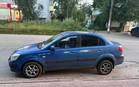 KIA Rio II, 2005 год, 329 000 рублей, 2 фотография