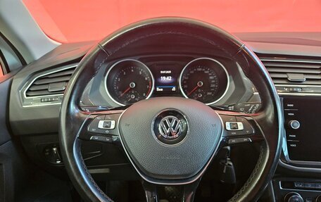 Volkswagen Tiguan II, 2020 год, 2 345 000 рублей, 10 фотография