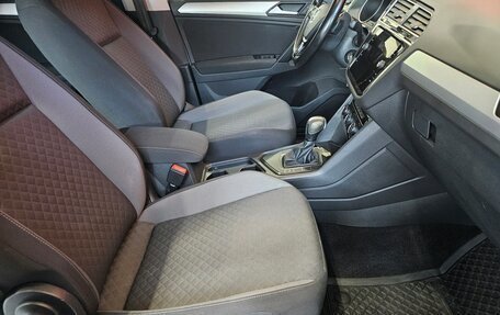 Volkswagen Tiguan II, 2020 год, 2 345 000 рублей, 12 фотография