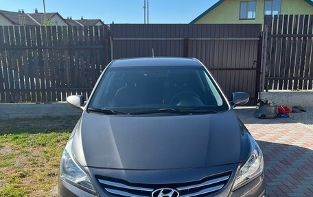Hyundai Solaris II рестайлинг, 2015 год, 1 250 000 рублей, 1 фотография