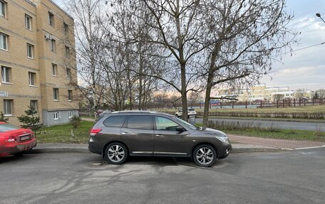 Nissan Pathfinder, 2015 год, 1 900 000 рублей, 1 фотография