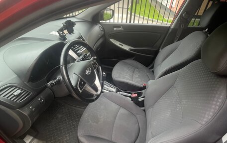 Hyundai Solaris II рестайлинг, 2011 год, 650 000 рублей, 10 фотография