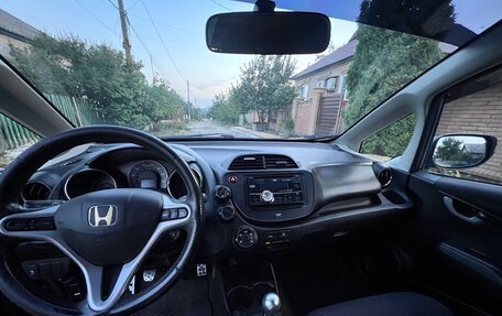 Honda Fit III, 2012 год, 750 000 рублей, 9 фотография