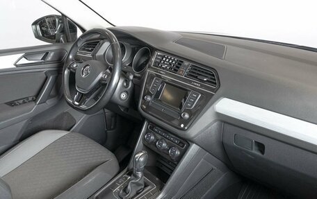 Volkswagen Tiguan II, 2017 год, 2 179 400 рублей, 4 фотография