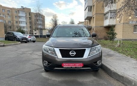 Nissan Pathfinder, 2015 год, 1 900 000 рублей, 3 фотография