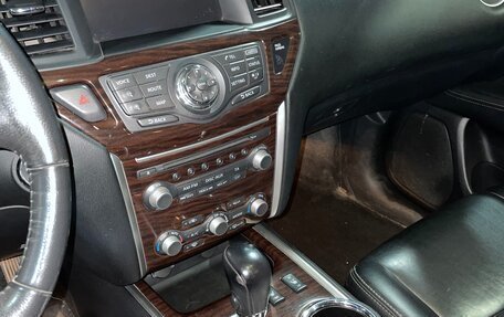 Nissan Pathfinder, 2015 год, 1 900 000 рублей, 22 фотография