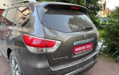 Nissan Pathfinder, 2015 год, 1 900 000 рублей, 25 фотография