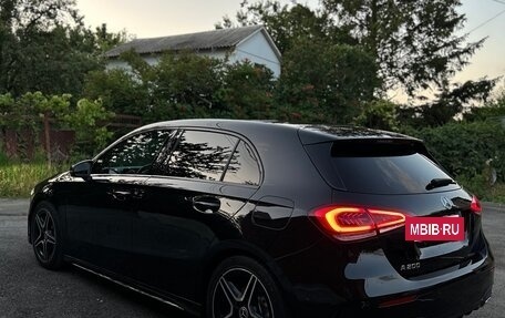 Mercedes-Benz A-Класс, 2018 год, 2 638 388 рублей, 3 фотография
