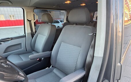 Volkswagen Caravelle T5, 2012 год, 2 400 000 рублей, 17 фотография