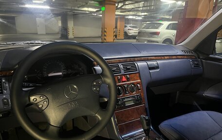 Mercedes-Benz E-Класс, 2000 год, 750 000 рублей, 10 фотография