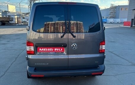 Volkswagen Caravelle T5, 2012 год, 2 400 000 рублей, 21 фотография