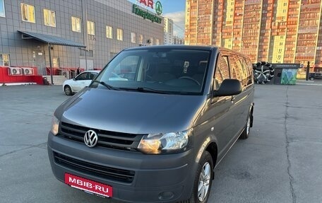 Volkswagen Caravelle T5, 2012 год, 2 400 000 рублей, 19 фотография