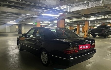 Mercedes-Benz E-Класс, 2000 год, 750 000 рублей, 3 фотография