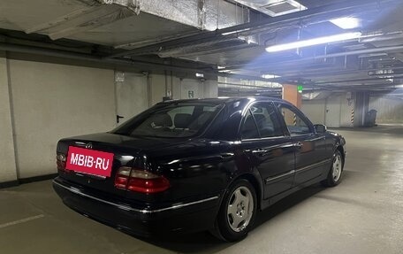 Mercedes-Benz E-Класс, 2000 год, 750 000 рублей, 5 фотография