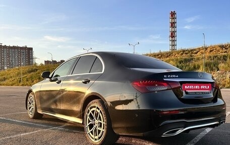 Mercedes-Benz E-Класс, 2020 год, 4 500 000 рублей, 3 фотография