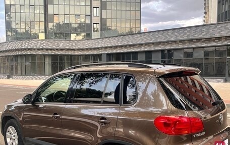 Volkswagen Tiguan I, 2015 год, 1 400 000 рублей, 4 фотография