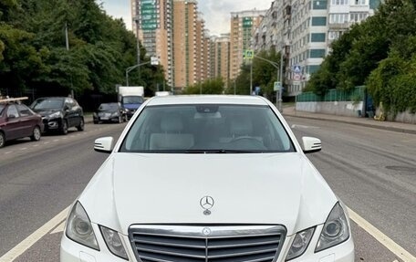 Mercedes-Benz E-Класс, 2010 год, 1 100 000 рублей, 1 фотография