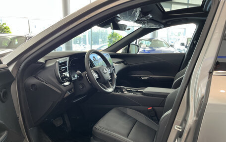 Lexus RX IV рестайлинг, 2025 год, 7 748 000 рублей, 20 фотография